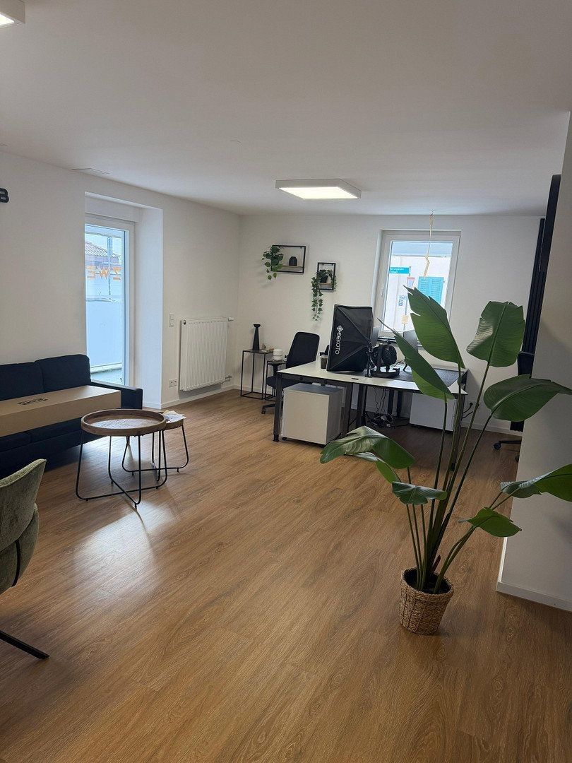 Kanceláře, , Hessen, 90 m² - 1