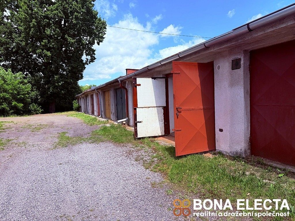 Prodej garáž - Bílovec, okres Nový Jičín, Moravskoslezský kraj, 18,8 m² - 2