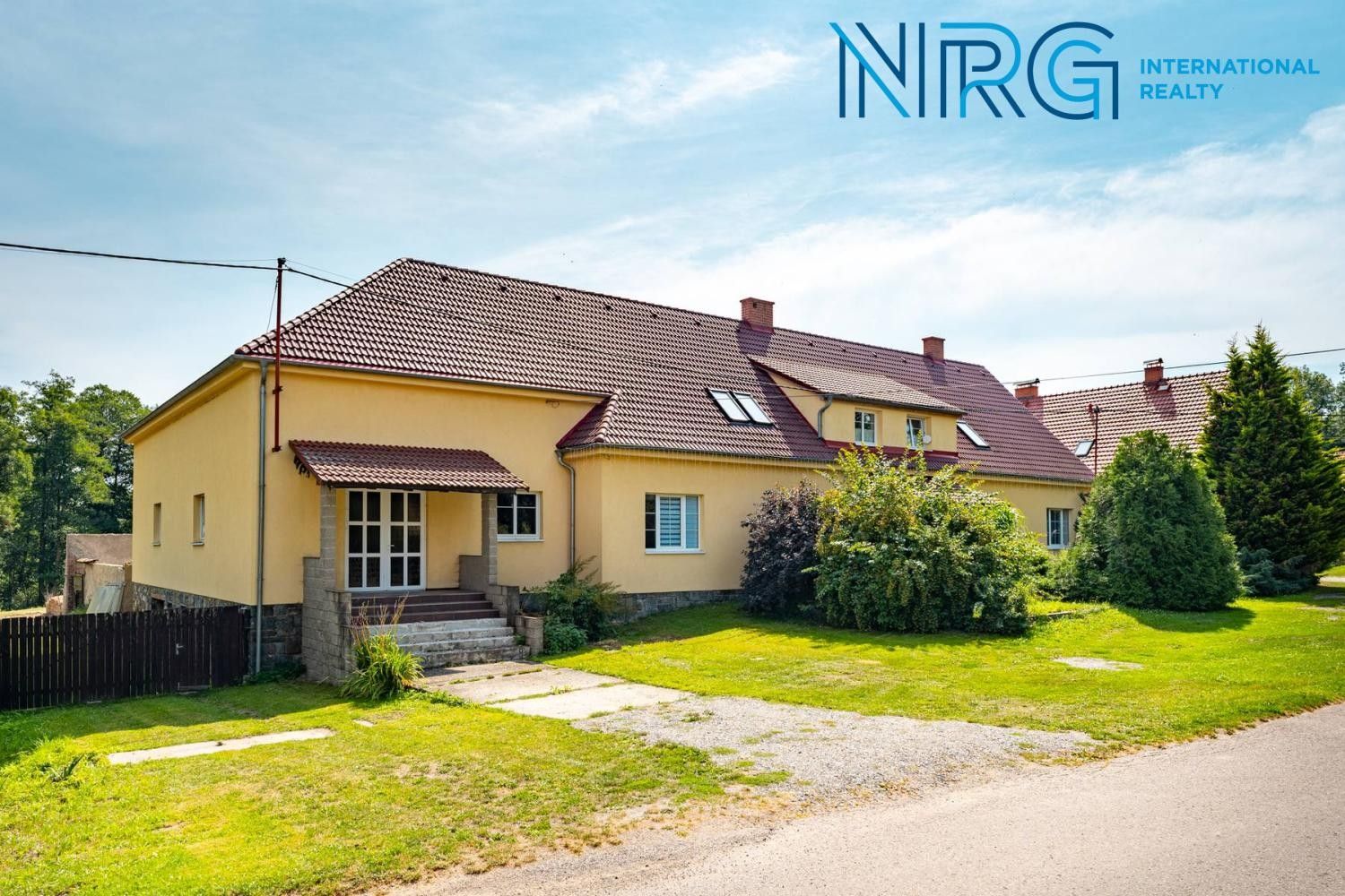 Prodej ubytovací zařízení - Semovice,Bystřice,Středočeský kraj,Benešov, 505 m²
