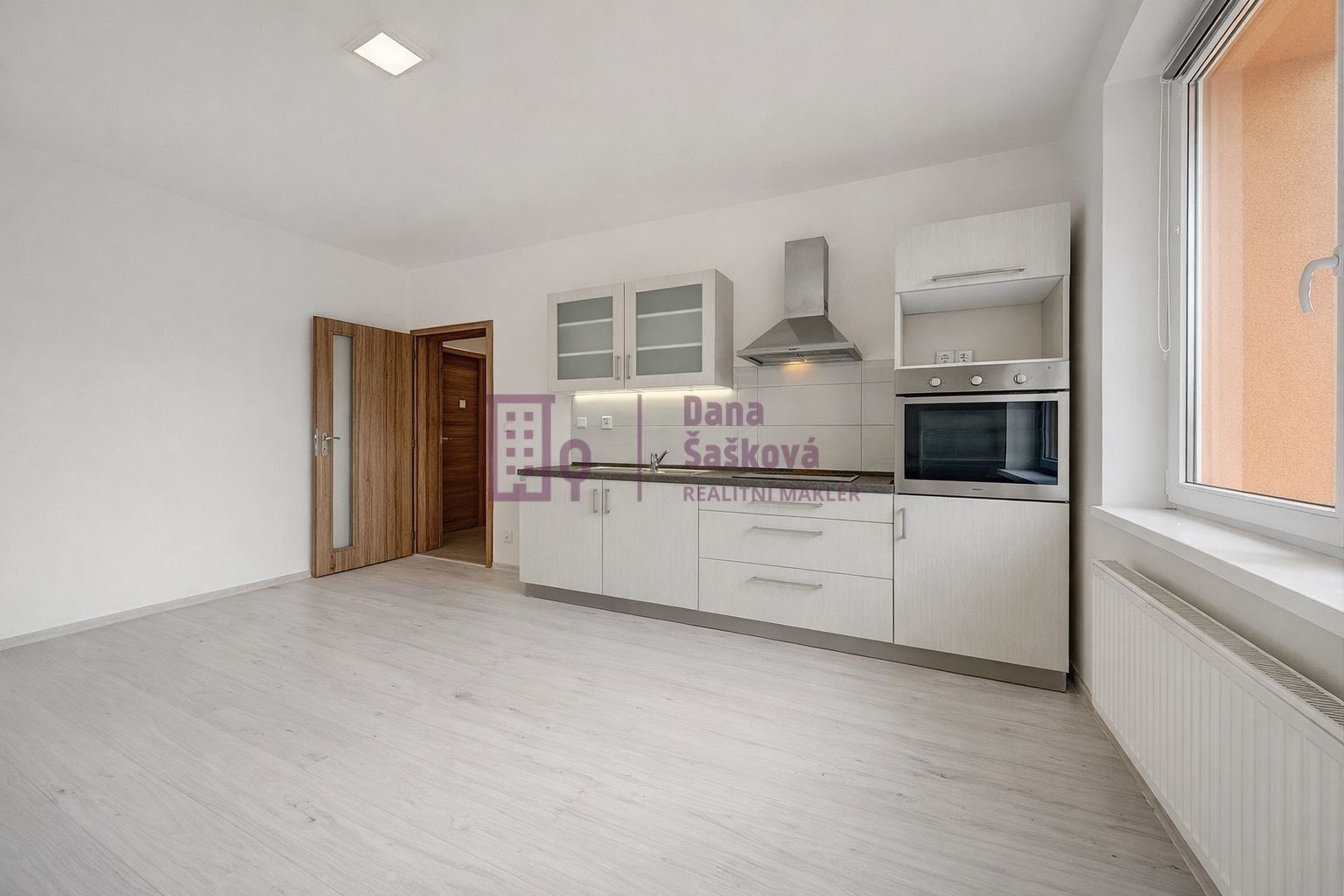 1+kk, sídliště Vajgar 531, Jindřichův Hradec III, 23 m²