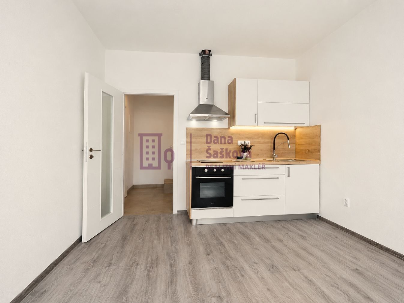 1+kk, Nádražní 187, Jindřichův Hradec II, 23 m² - 1