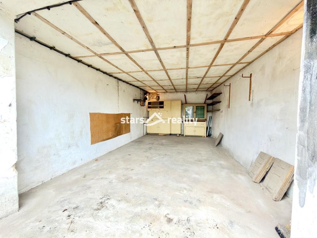 Garáž, 20 m²
