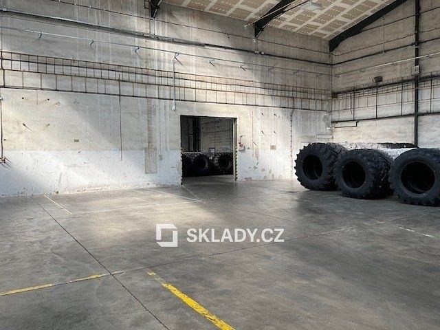Sklad · 1 500 m² · Bystřany - 3