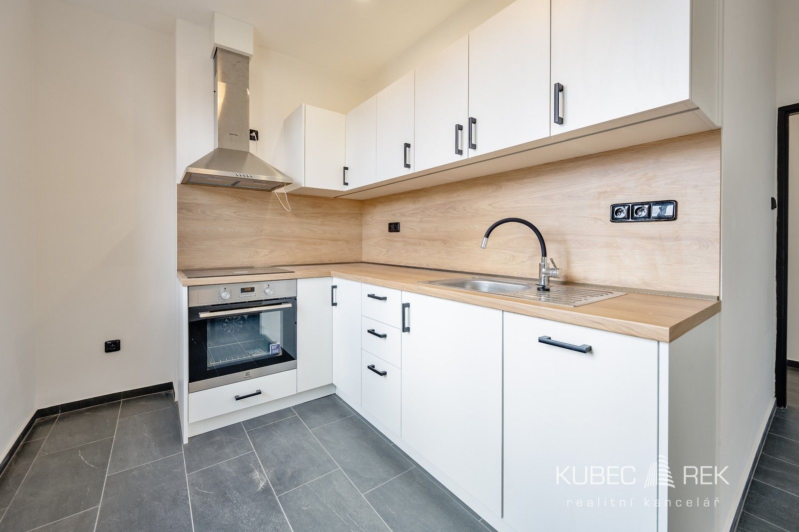 2+1, Jana Vojny 667, Pacov, 50 m² - 1