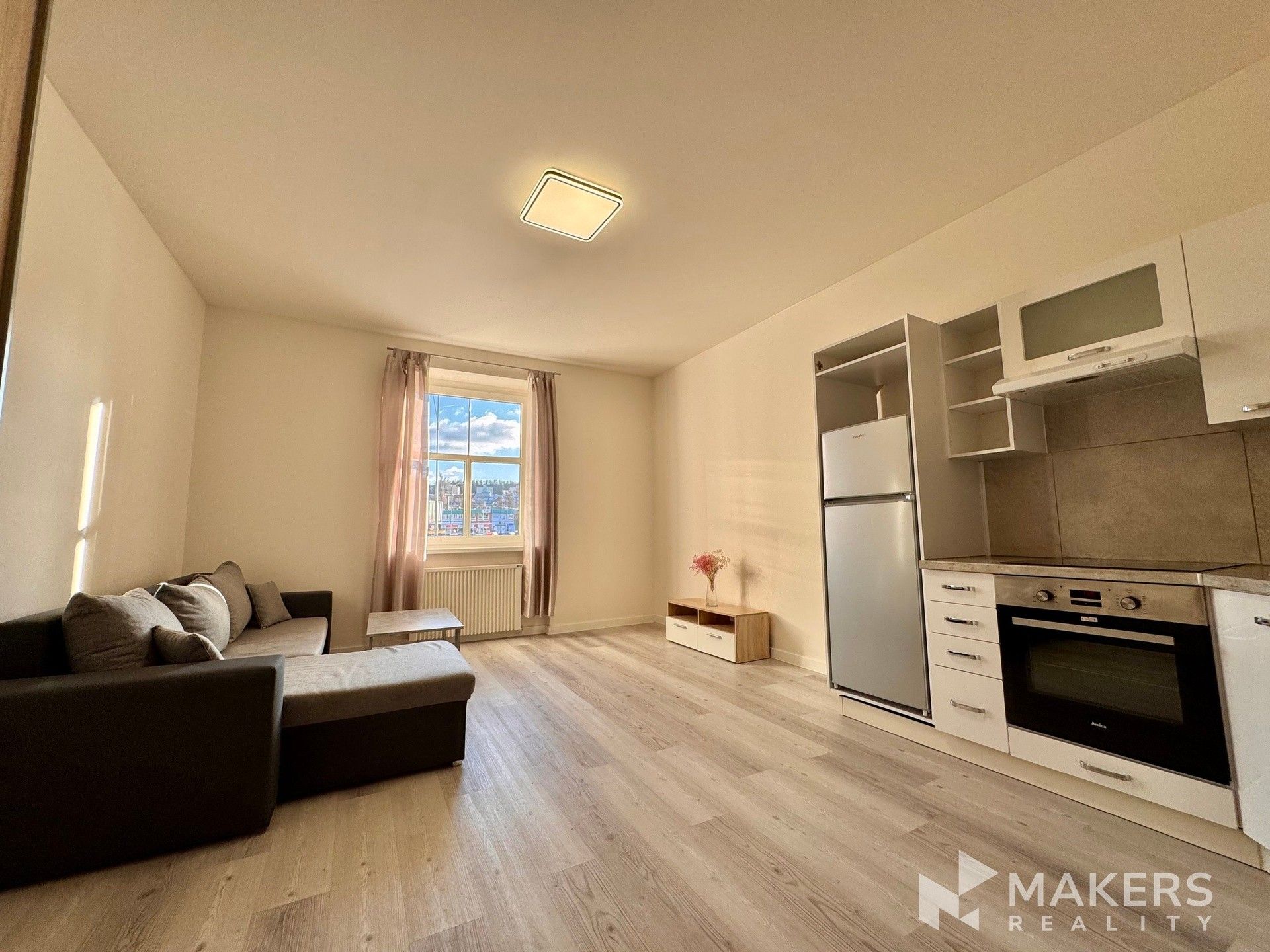 Byt 1+kk · 29 m² · Na rozcestí, Praha - 4