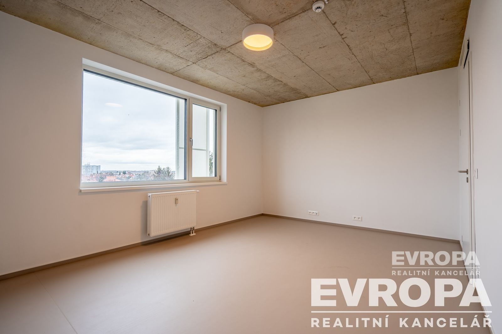 Pronájem byt 1+kk - Gočárova třída 1297, Hradec Králové, 29 m²