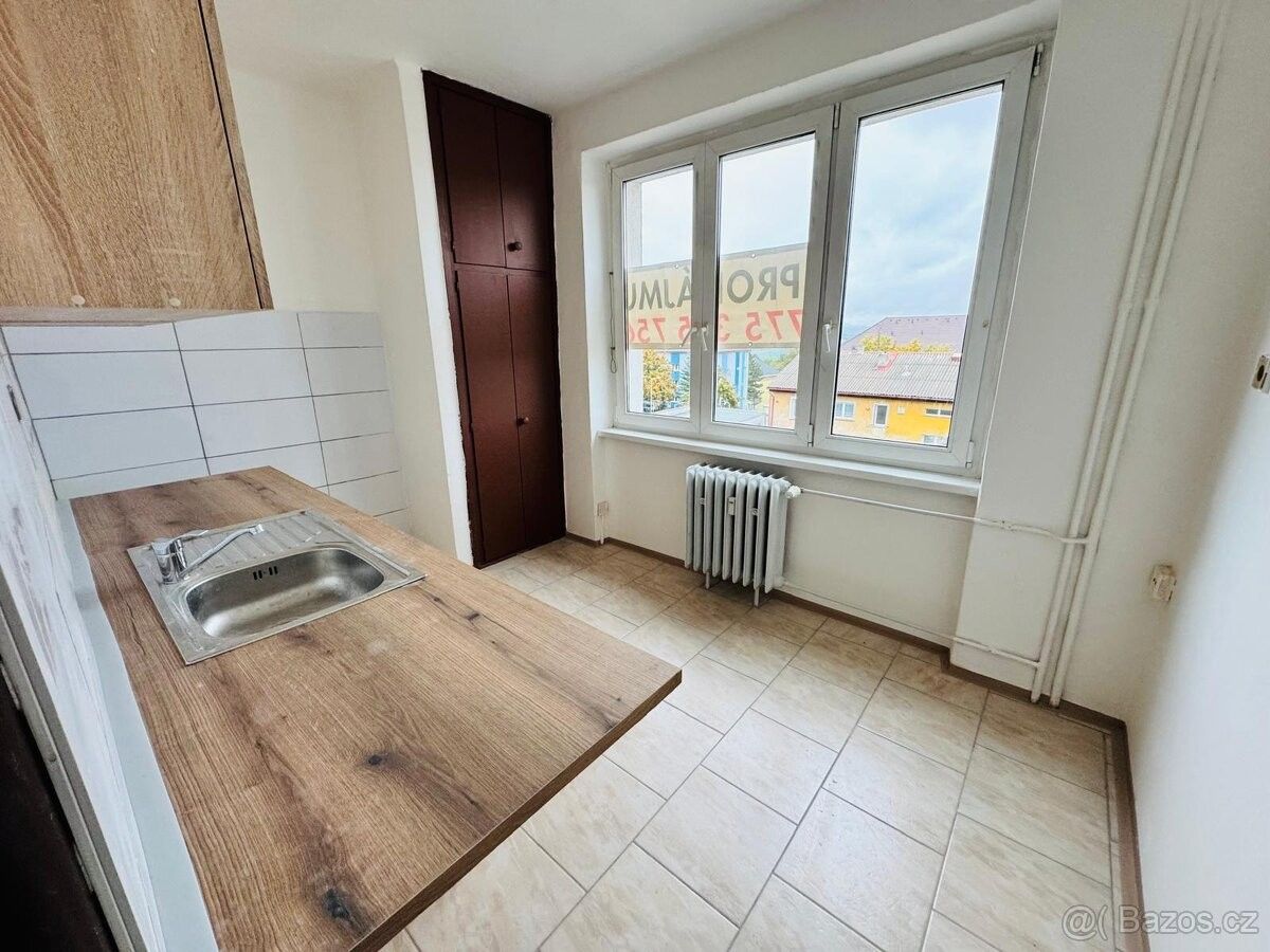 Pronájem byt - Habartov, 357 09