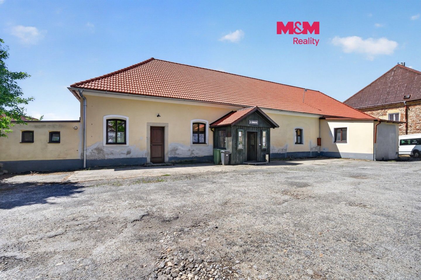 Rodinný dům, 879 m²