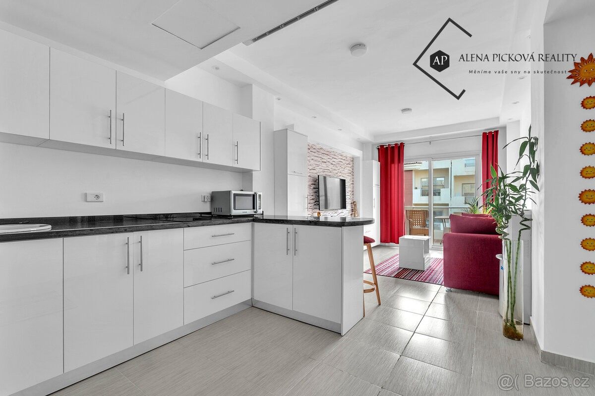 Byty, 987 66, Zahraničí