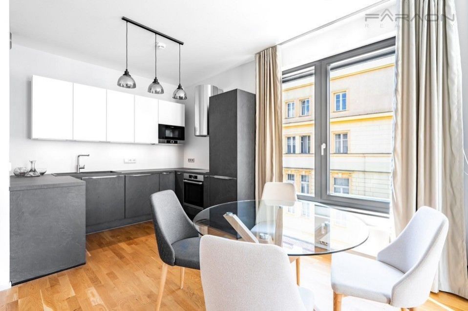Pronájem byt 3+kk - Grafická, Praha, 74 m²