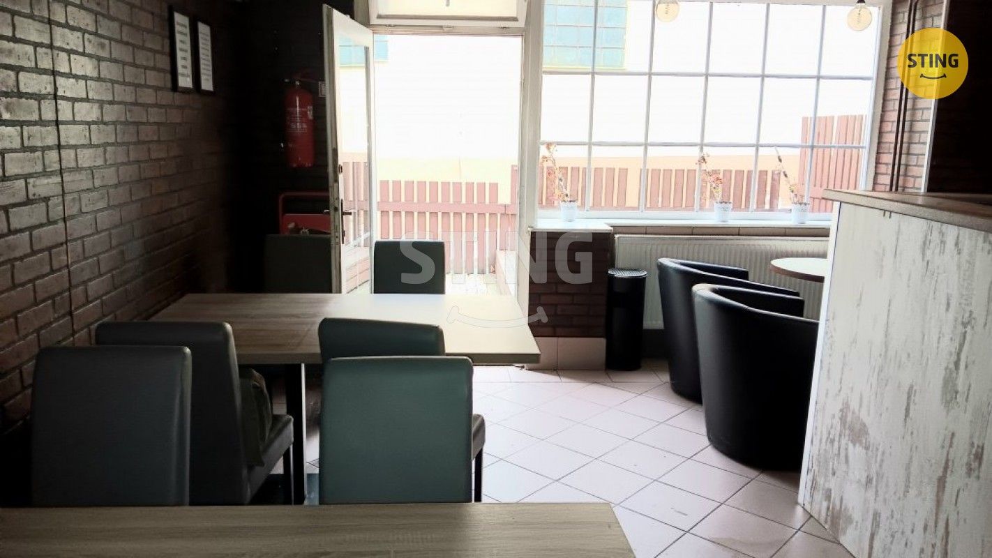 Pronájem obchodní prostory - Dr. Odstrčila, Moravský Krumlov, 61 m²
