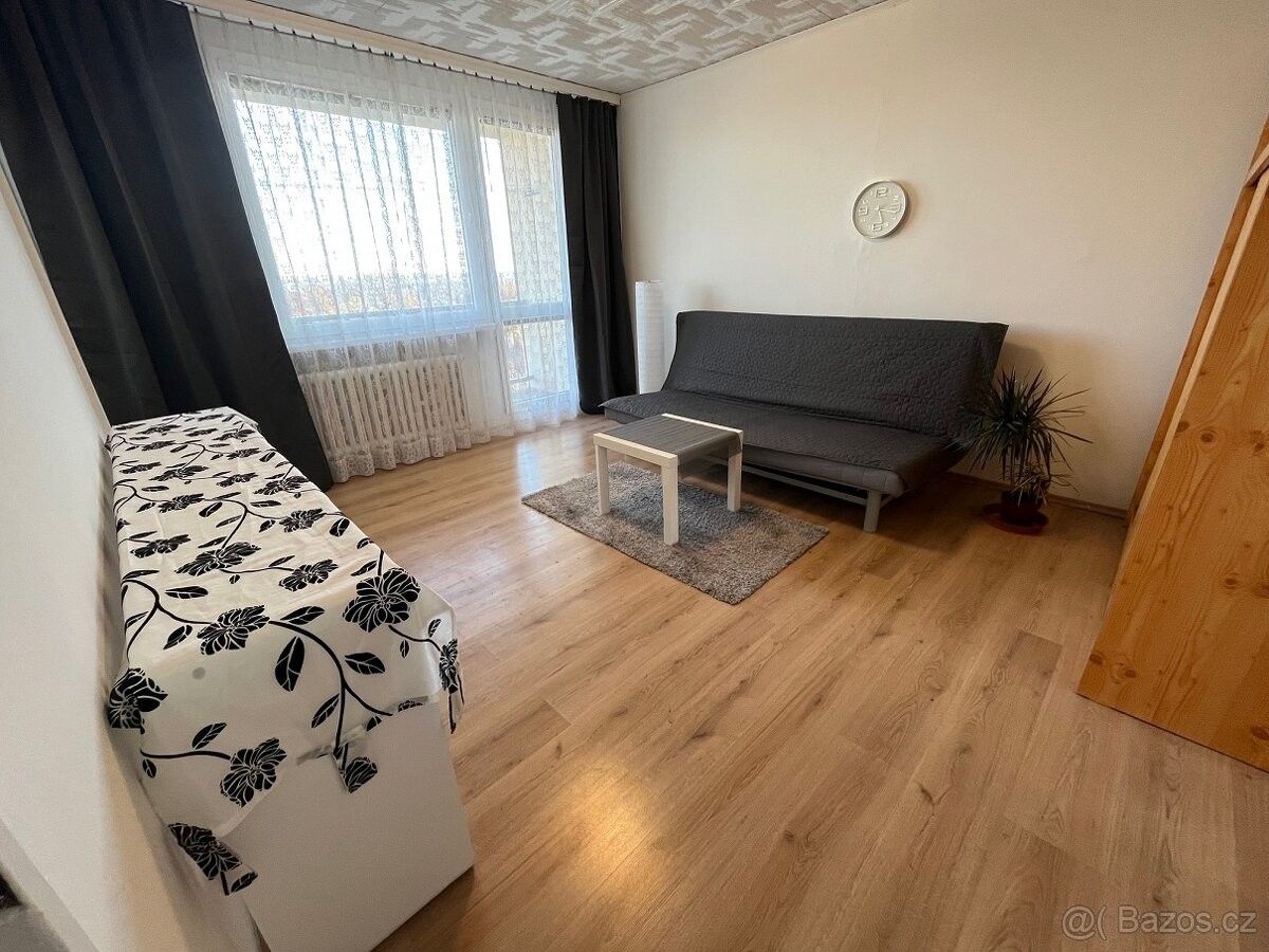 Pronájem byt - Praha, 190 00