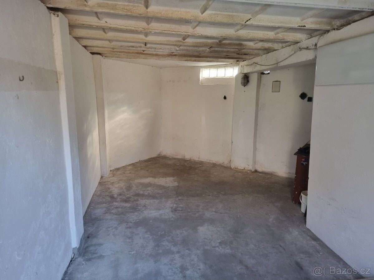 Pronájem garáž - Staré Hradiště u Pardubic, 533 52