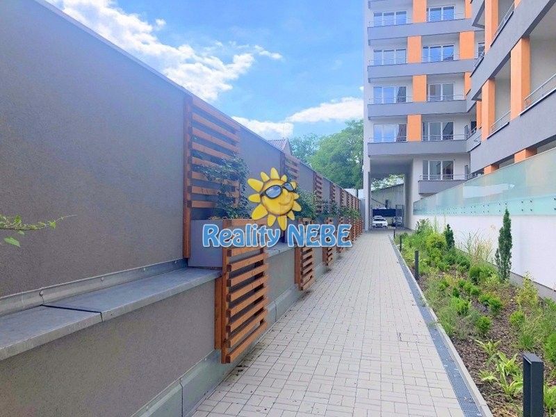 1+kk, Novgorodská, Praha, 30 m²