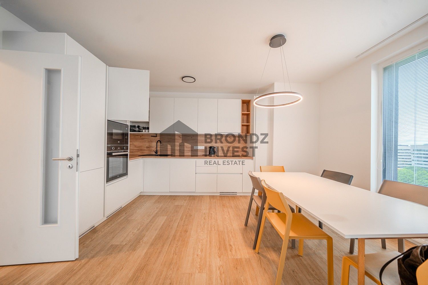 Byt 4+kk · 112 m² · Litoměřická, Praha 9 - 3