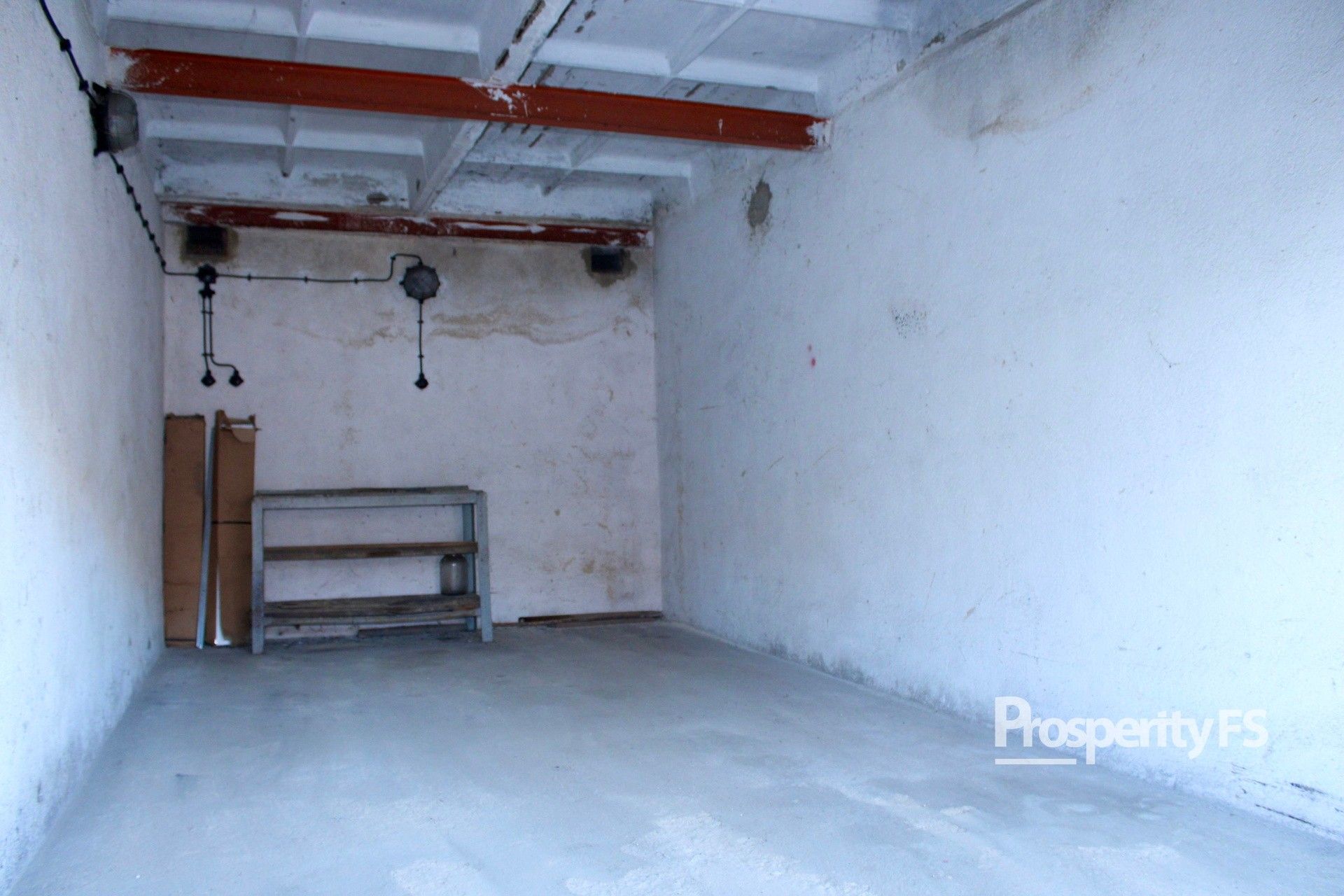 Prodej garáž - Šamberkova, Kladno, 19 m²