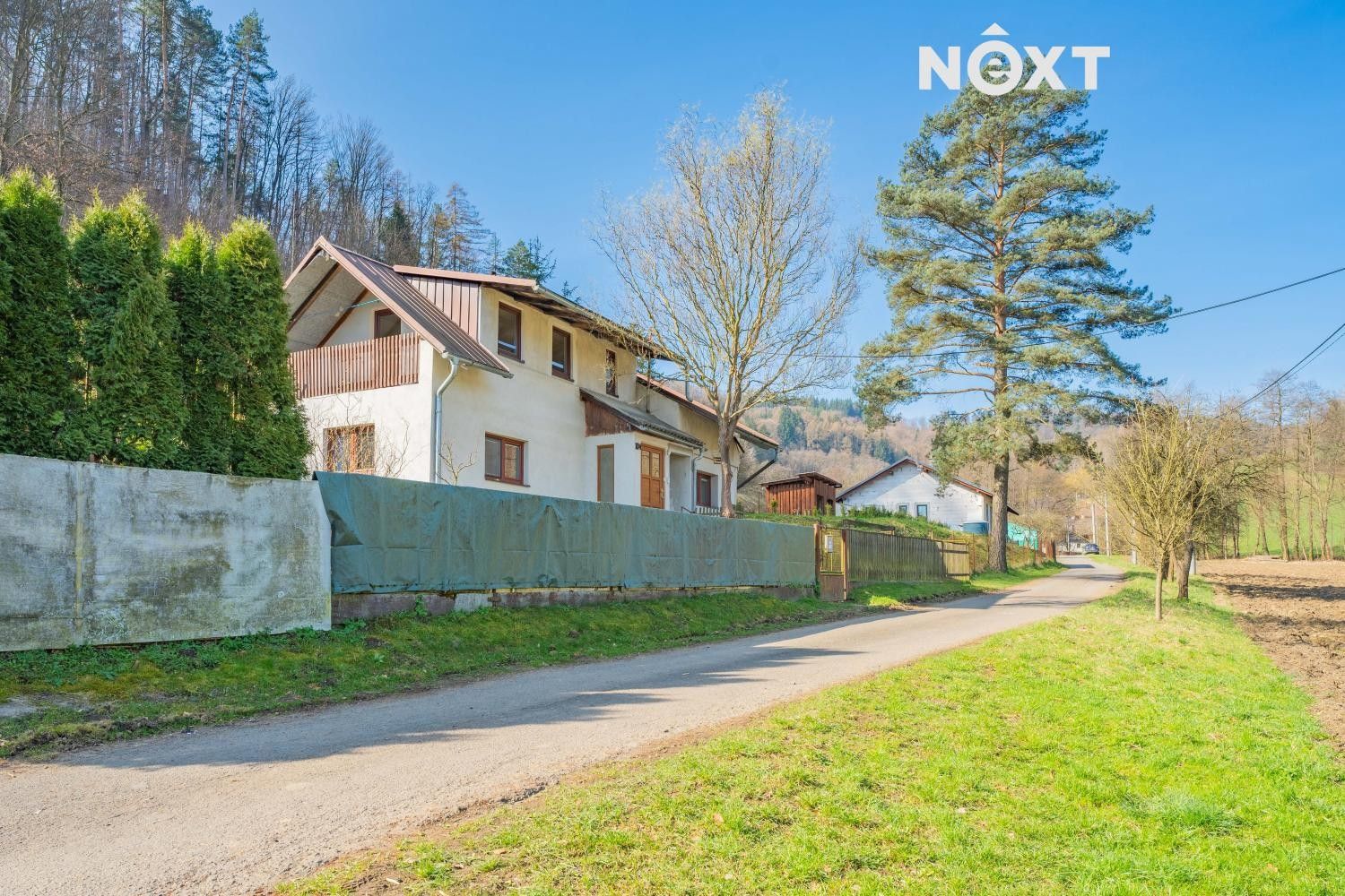 Prodej rodinný dům - Bušín, 130 m²