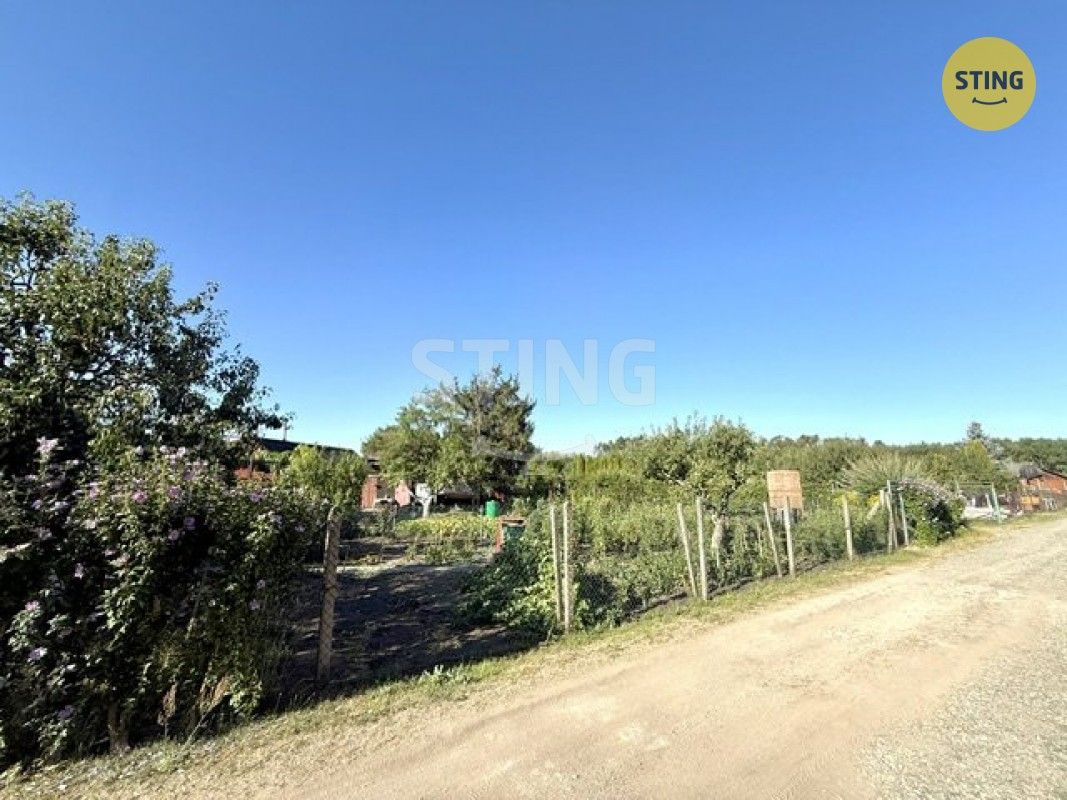 Zahrady, Hodonín, 261 m²