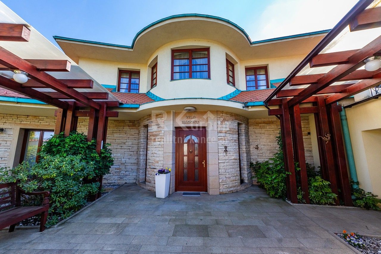 Rodinný dům · 677 m² · Trnová - 4