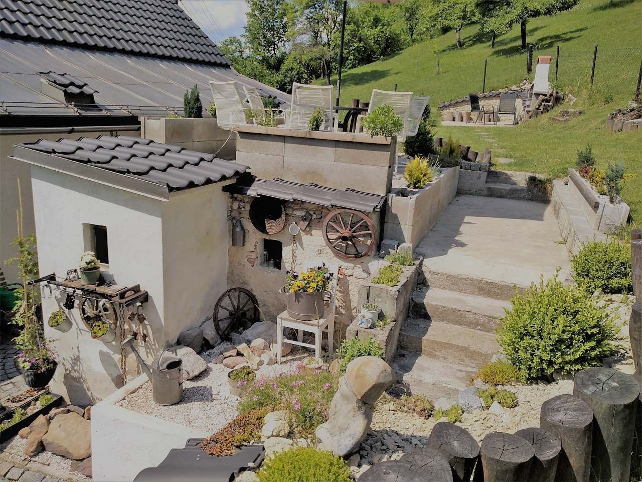 Chaty, Rovensko pod Troskami, Liberecký kraj - 1