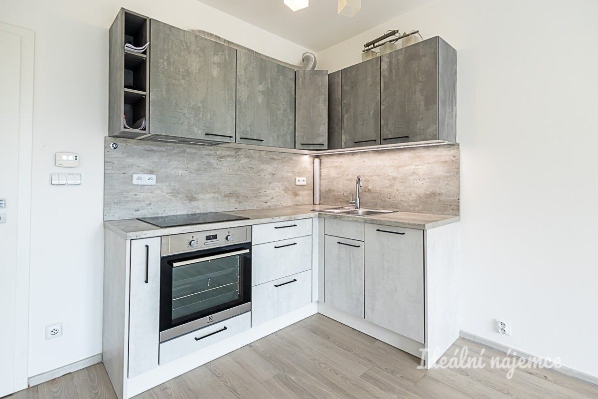 2+kk, Za valem, Praha, 47 m²