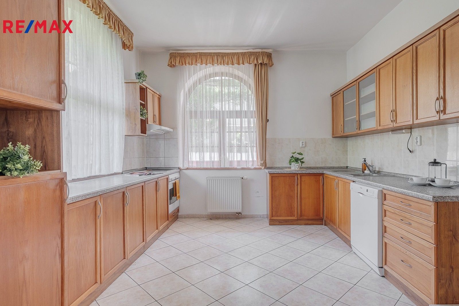 Prodej rodinný dům - Na dlážděnce, Praha, 450 m²