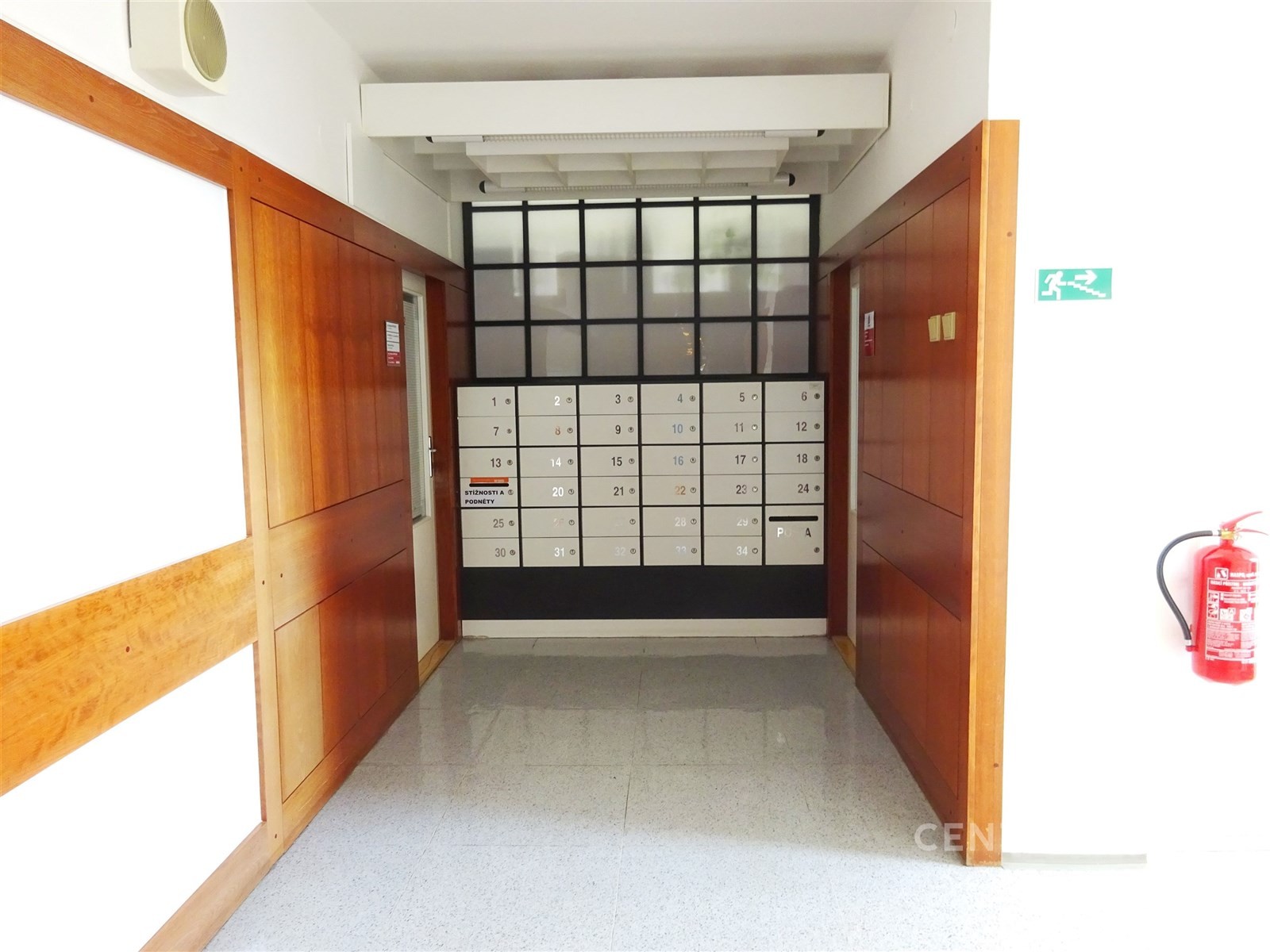 Pronájem kancelář - Pod Šternberkem, Zlín Louky, 33 m² - 5