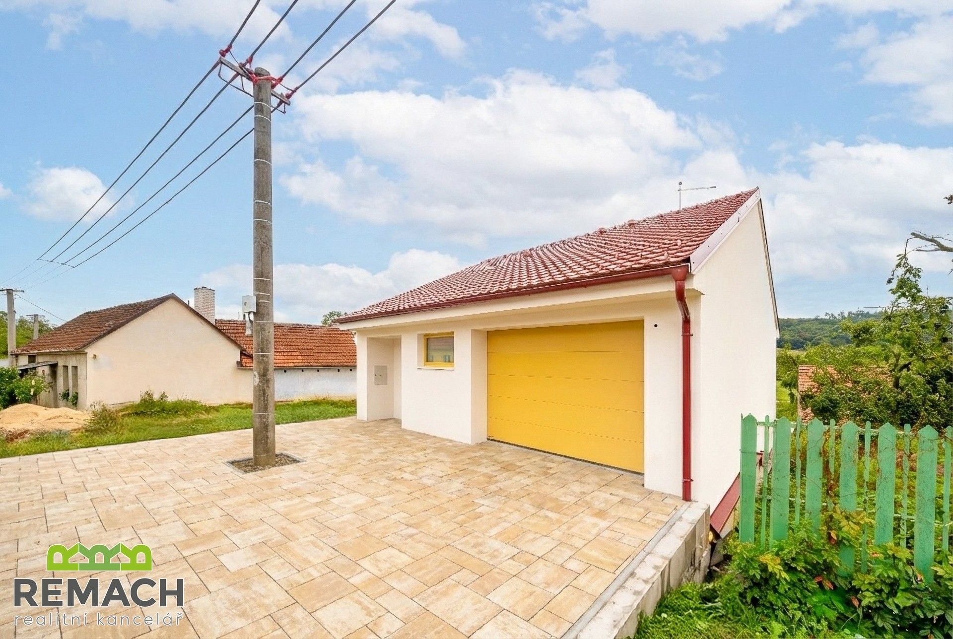 Rodinné domy, Drslavice, 196 m² - 1