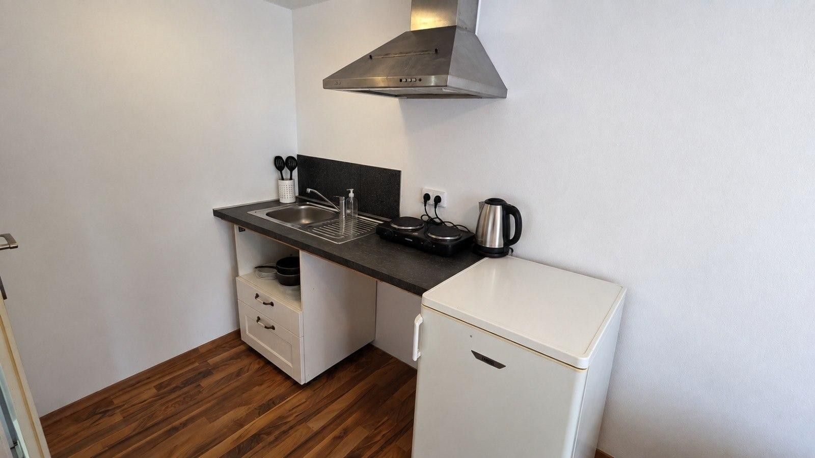 1+kk, Filmařská, Praha, 22 m² - 2
