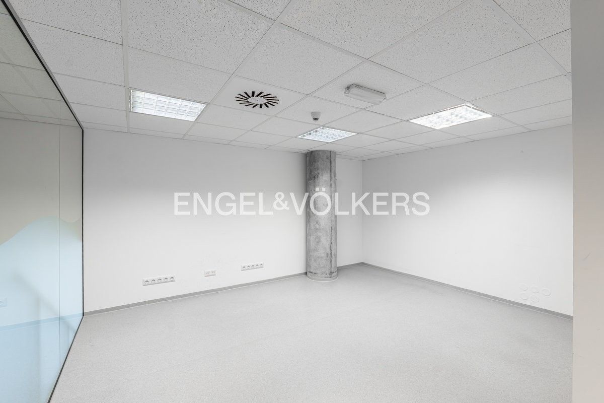 Pronájem obchodní prostory - Hvězdova 1689, Praha Nusle, 290 m² - 5