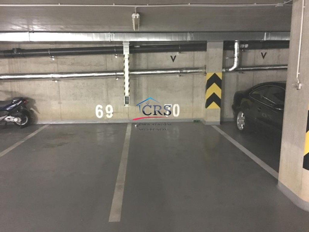 Ostatní, Frýdecká 762, Praha, 12 m²