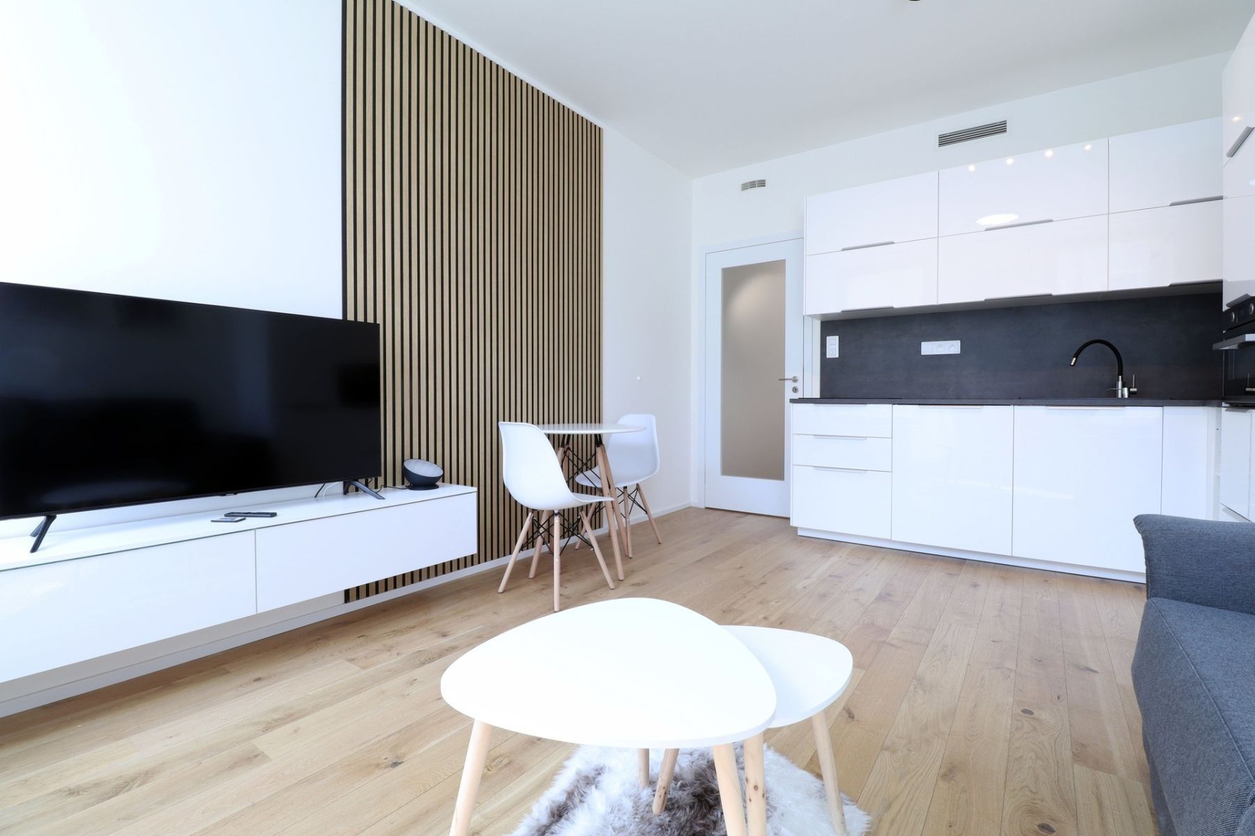 Pronájem byt 1+kk - Nádražní, Praha - Smíchov, 29 m² - 5