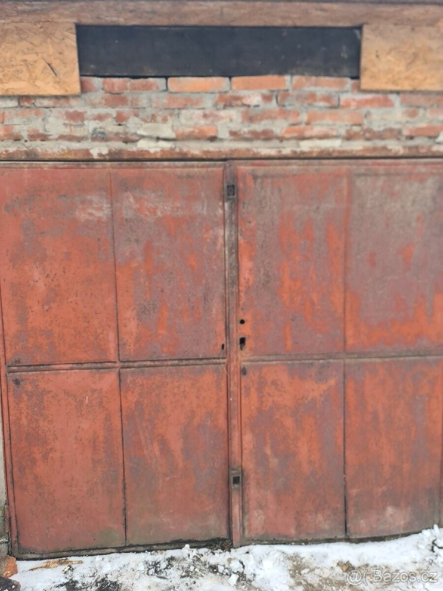 Garáže, Ostrava, 700 30