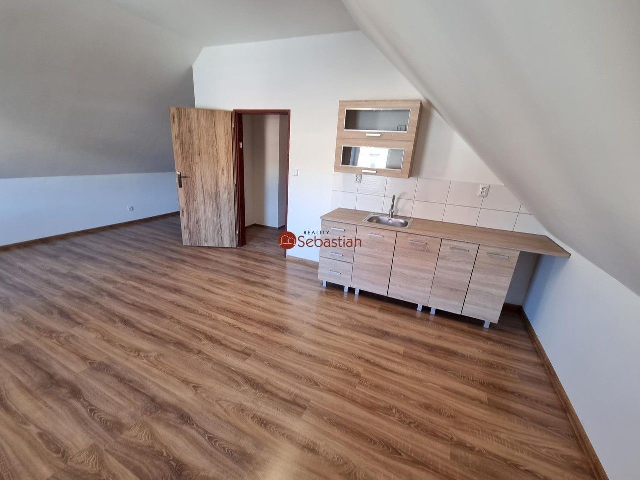 Pronájem byt 1+kk - Mírová, Dubí, 36 m²