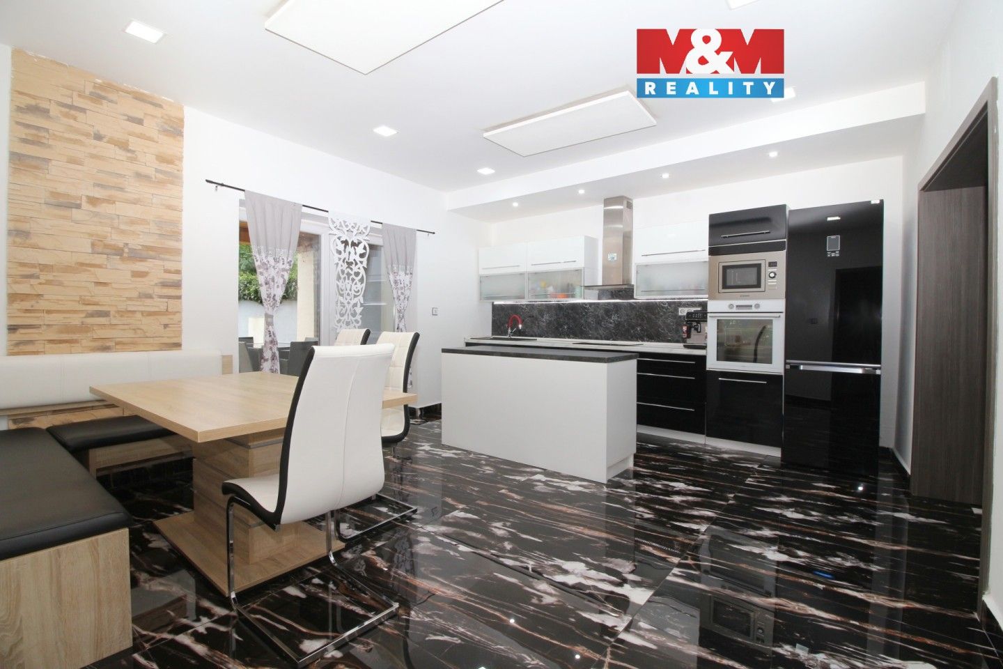 Prodej rodinný dům - Jos. Jungmanna, Nový Bydžov, 145 m²