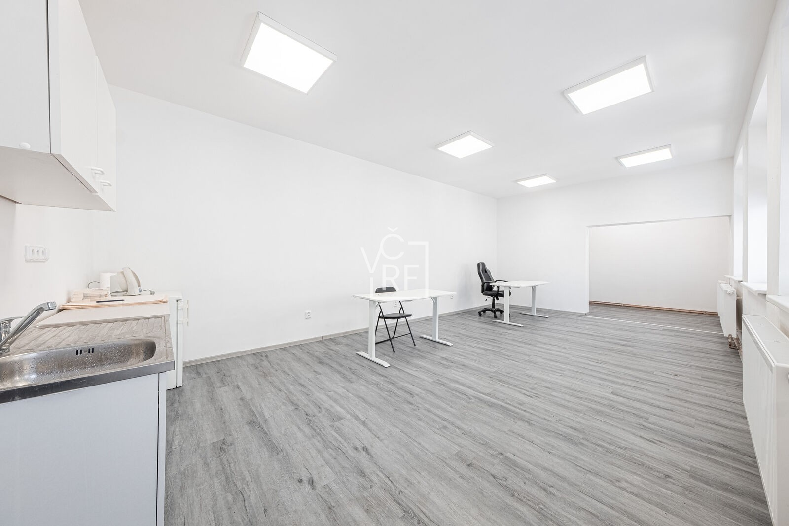 Pronájem kancelář - třída Míru 95, Pardubice Zelené Předměstí, 37 m² - 5
