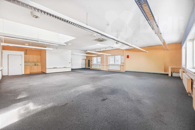Sklady, Zemědělská 1122, Hradec Králové Slezské Předměstí, 695 m²
