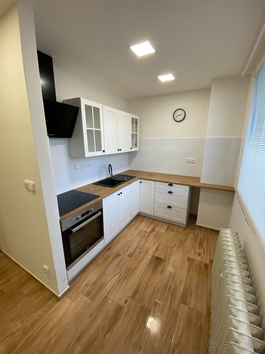 Byty, Čížkovice, 411 12