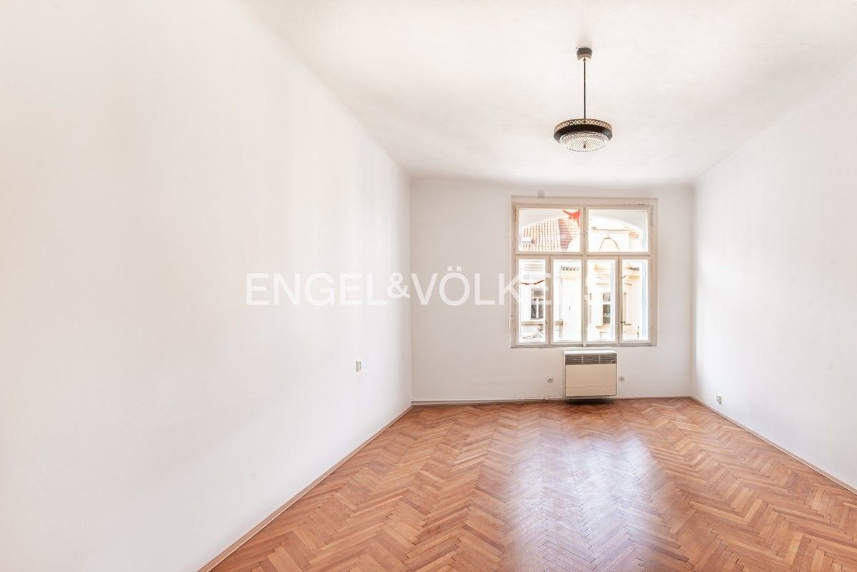 Pronájem byt 2+kk - Sezimova 460, Praha Nusle, 53 m² - 2