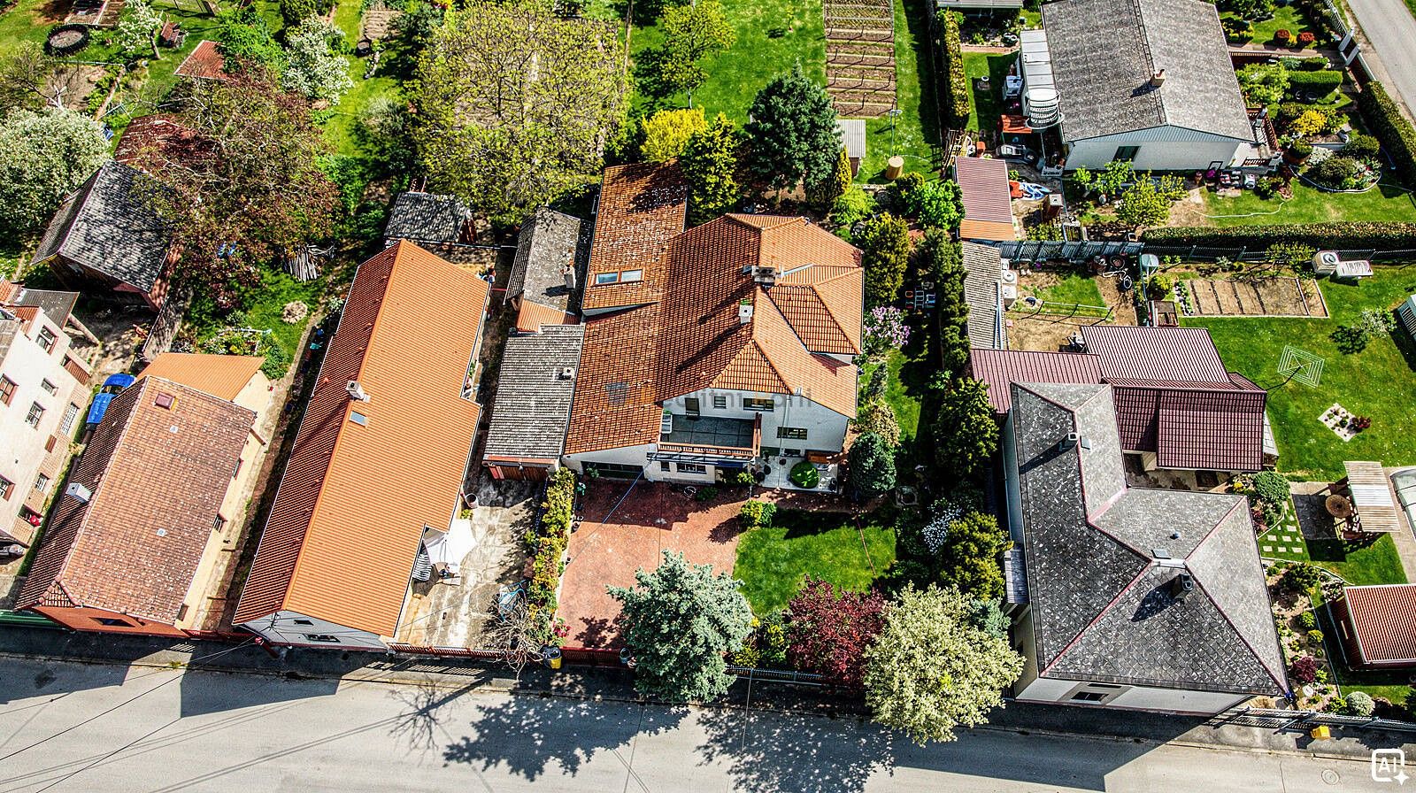 Rodinné domy, Zdice - Knížkovice, okres Beroun, 294 m² - 2