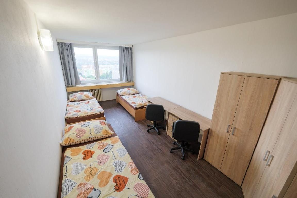 Byty, Kutilova, Praha - Modřany, 1 080 m² - 2