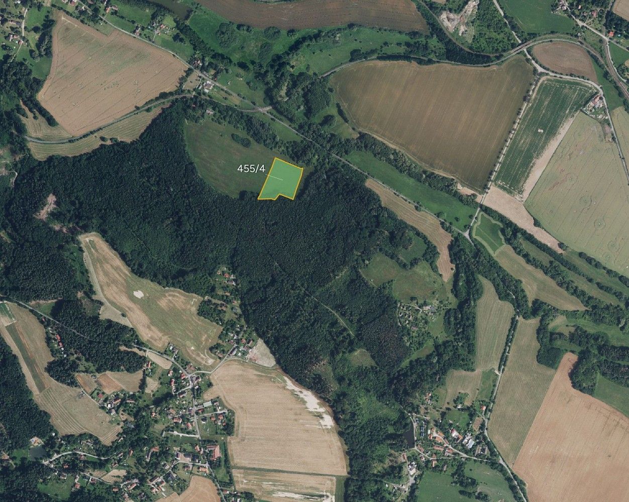 Louka, 12 477 m²