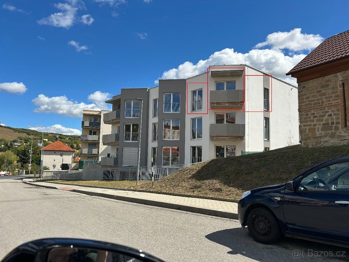 Byty, Ždánice, 696 32