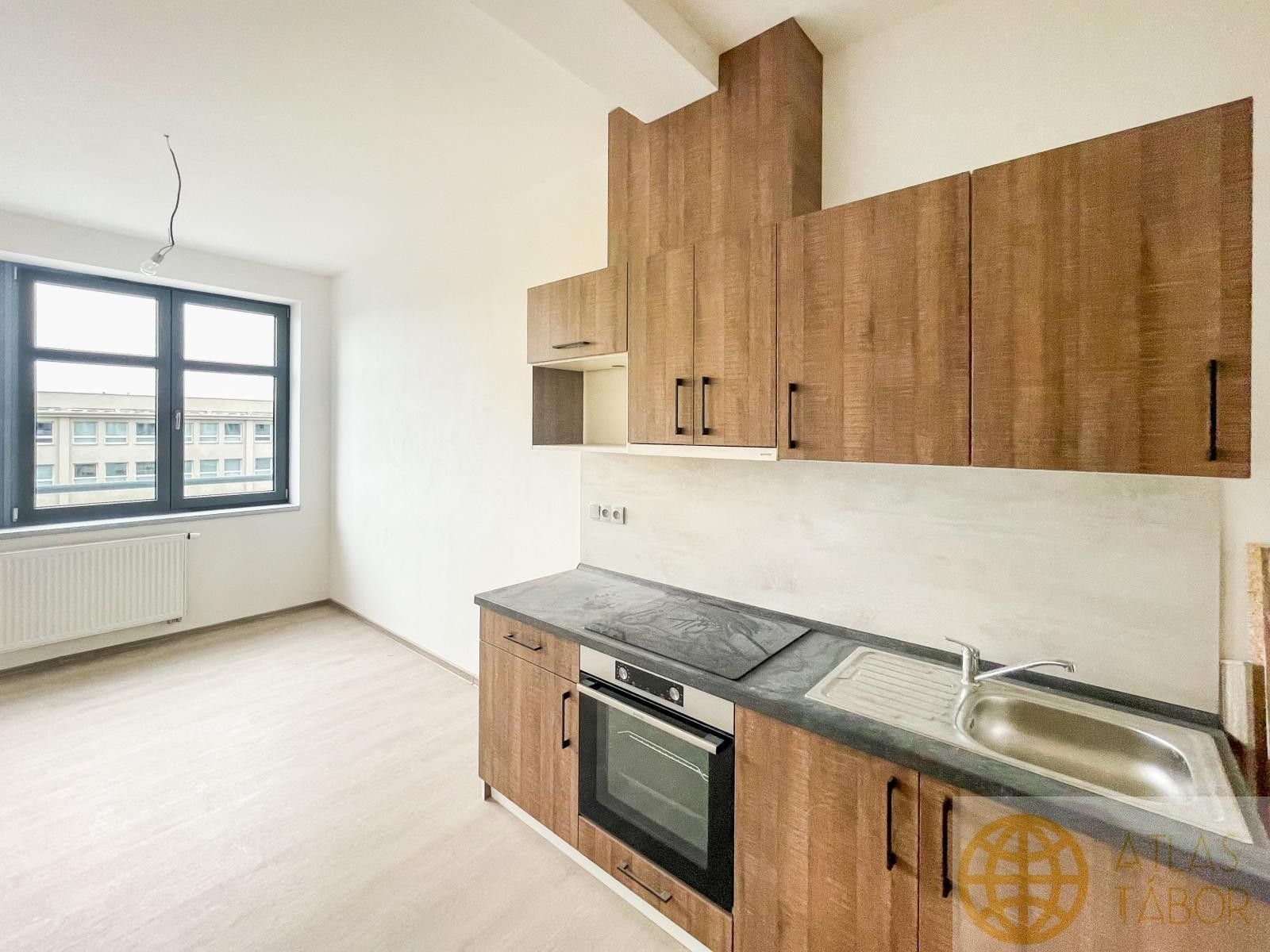 1+1, Kpt. Jaroše, Tábor, 37 m²