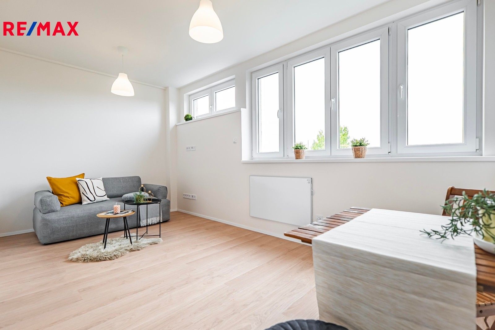 2+kk, Obětí 6. května 554, Praha, 33 m²