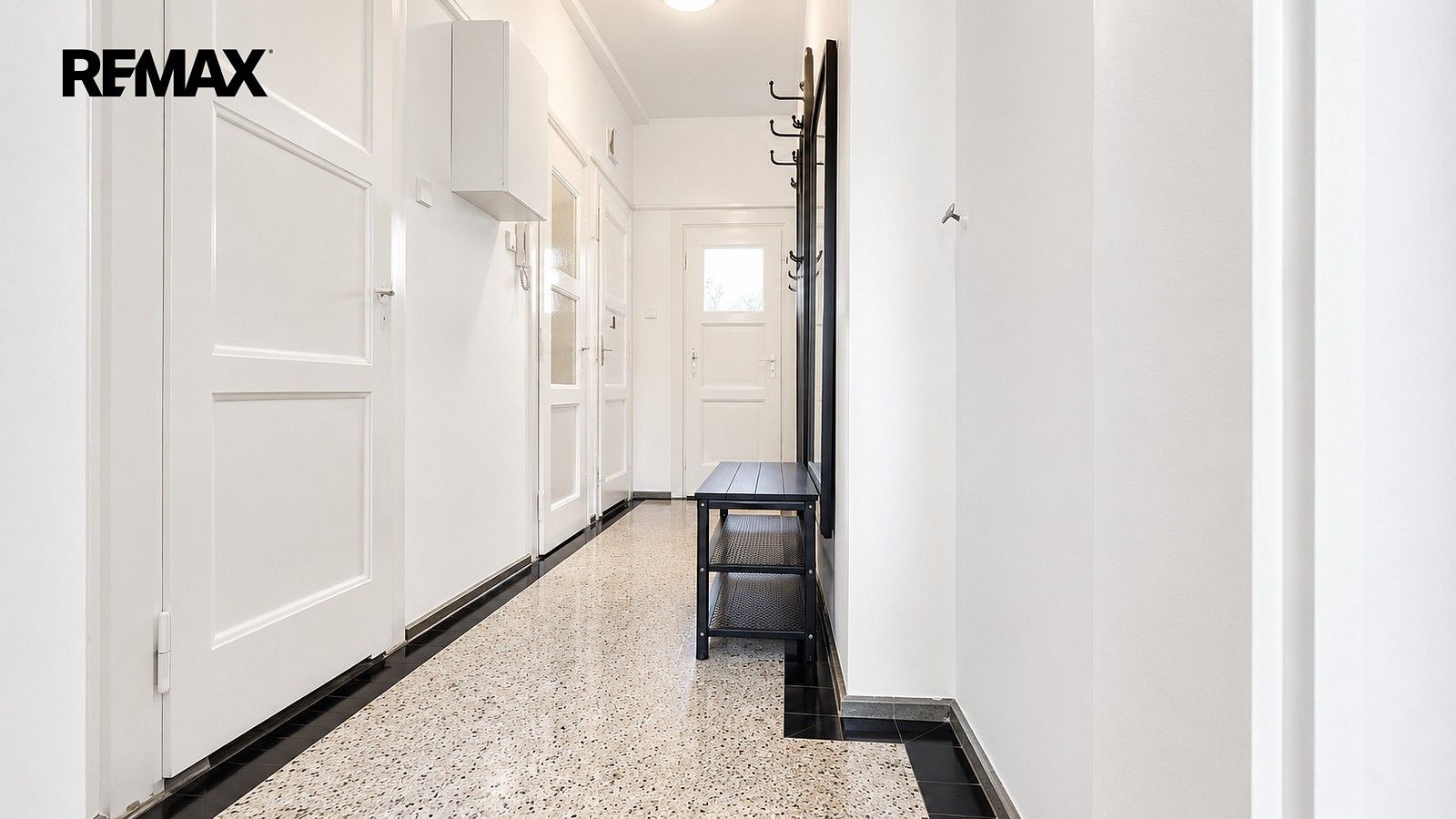 1+1, Fráni Šrámka, Praha 5 - Smíchov, 47 m² - 2