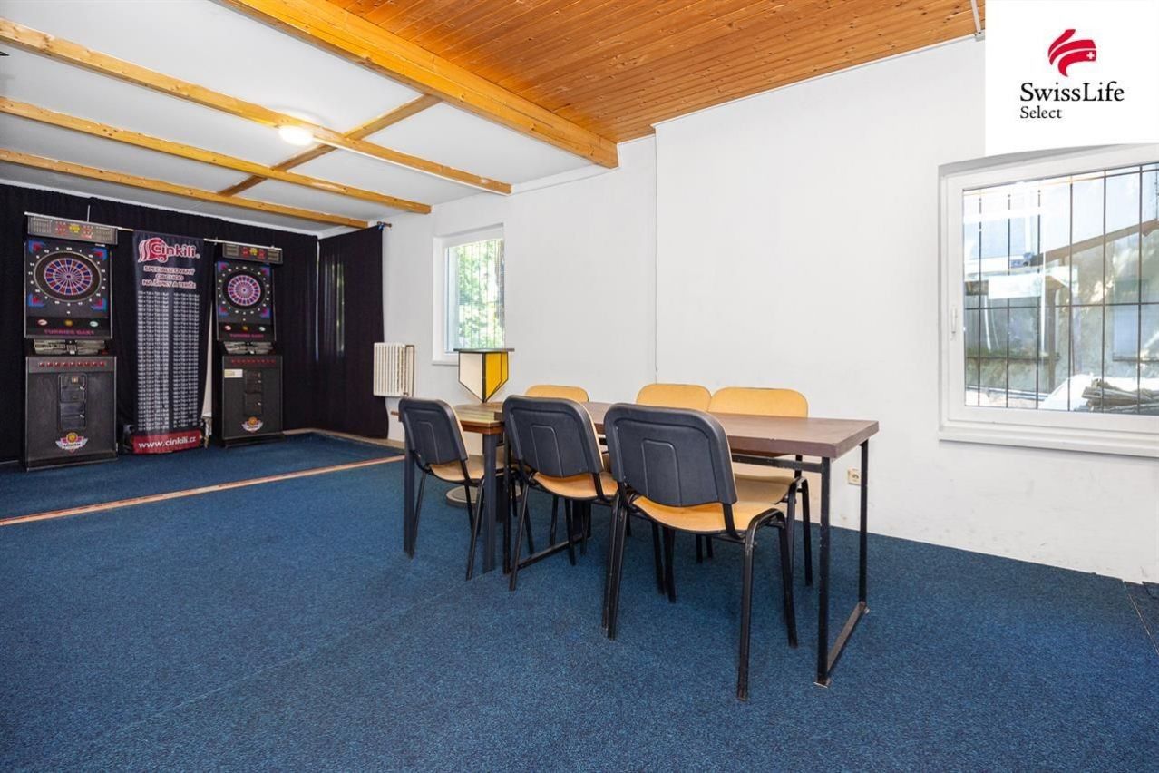 Prodej komerční - Holubova, Holice, 253 m² - 5