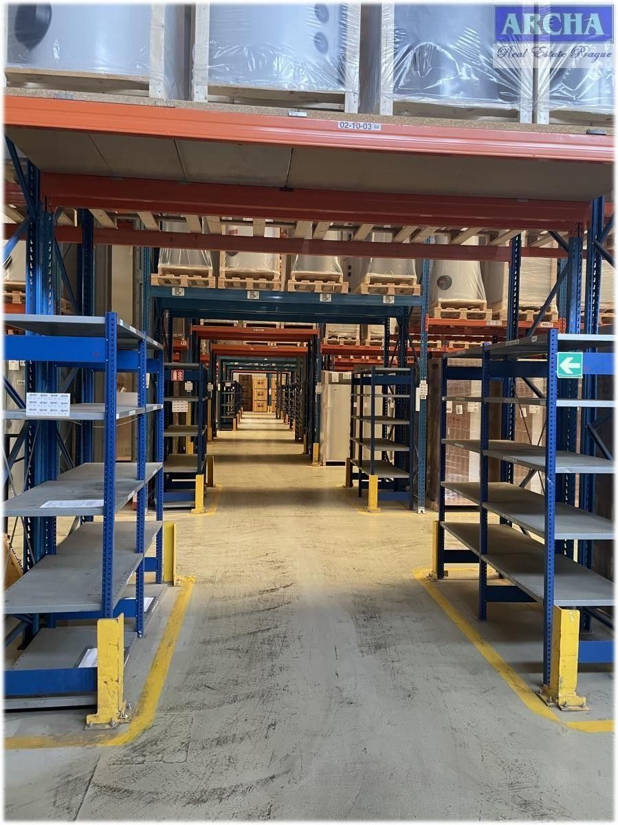 Sklady, Podhradí, Jičín, 700 m²