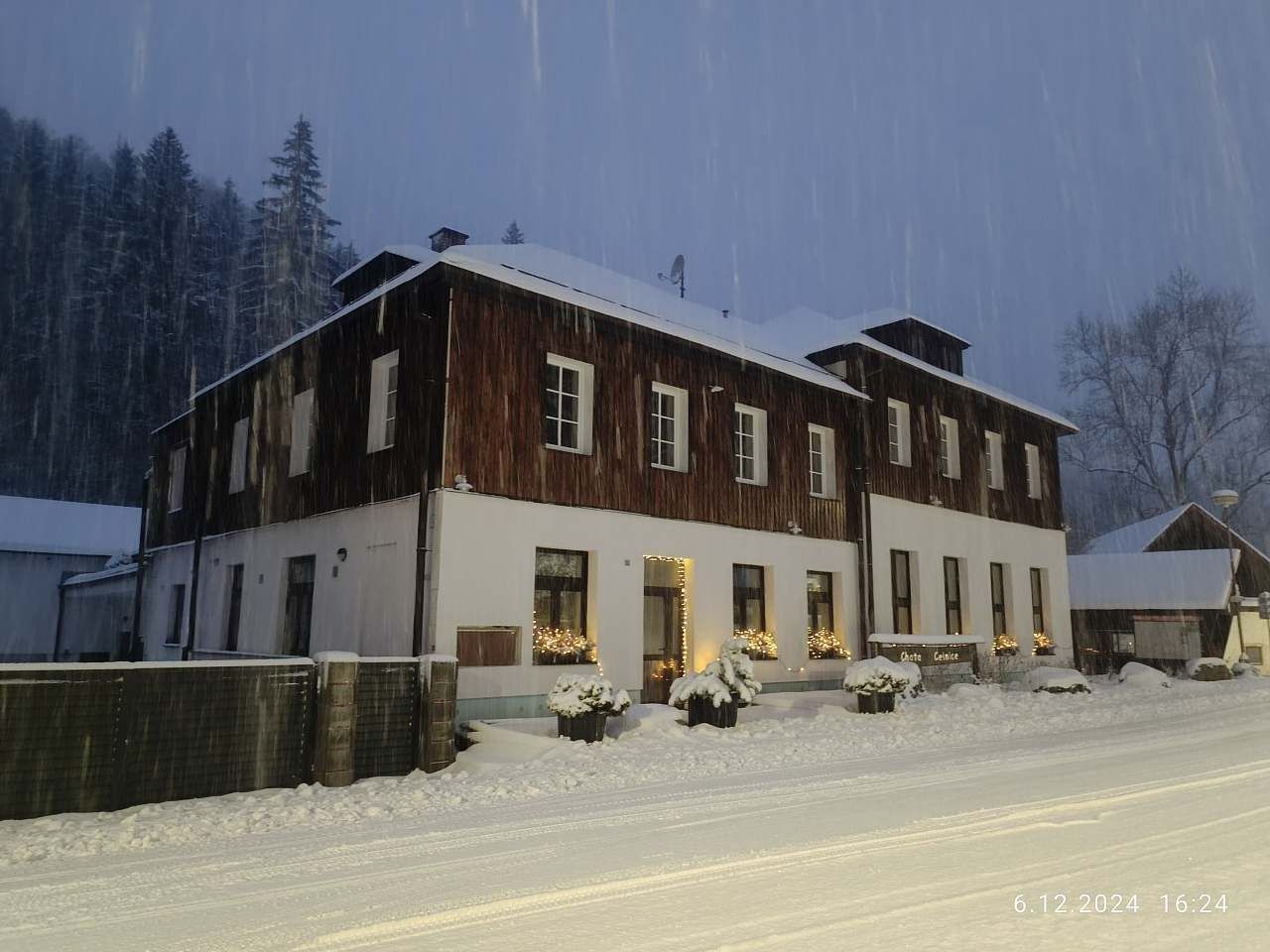Chaty, Zdobnice - Souvlastní, Královéhradecký kraj