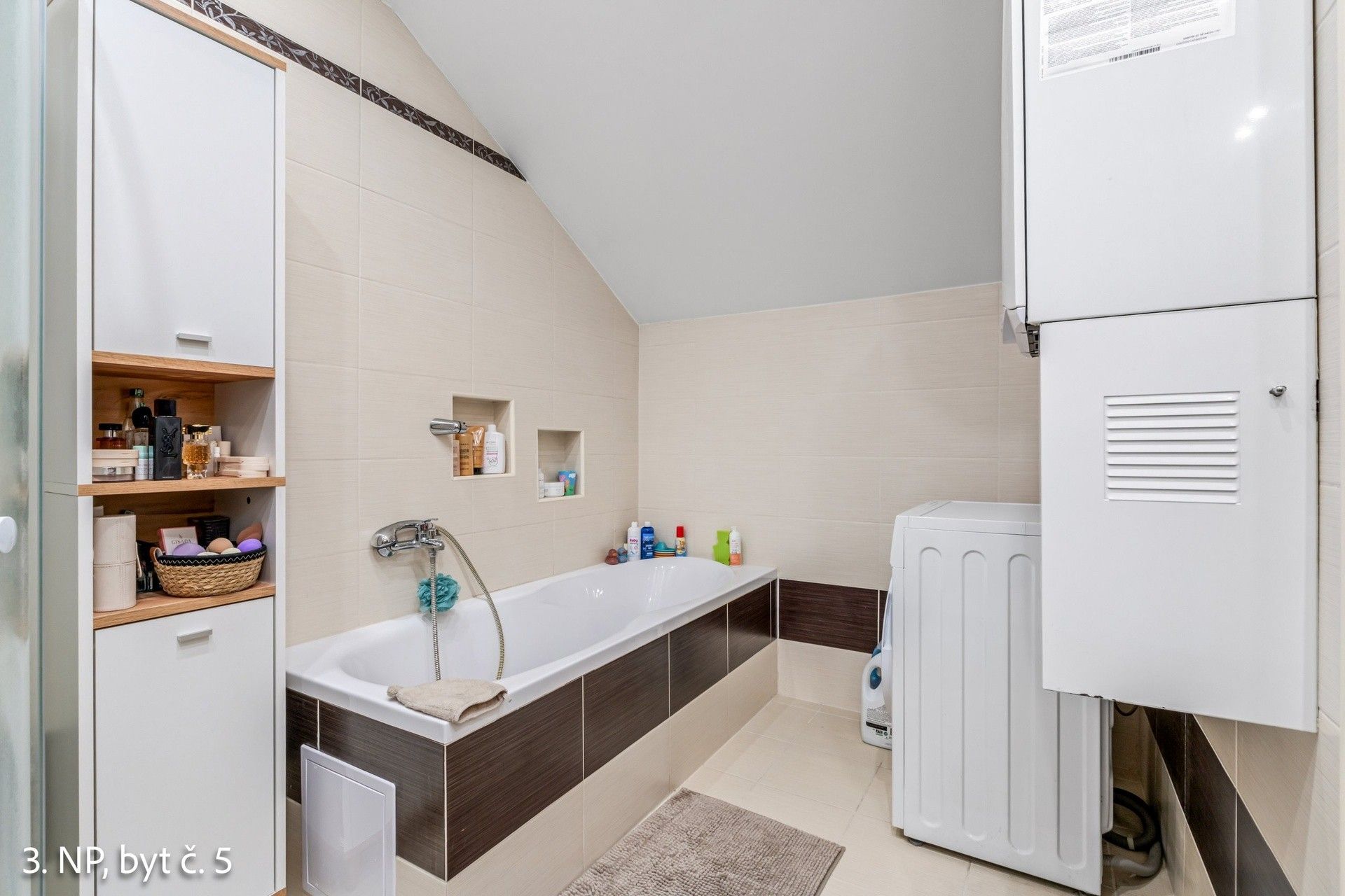 Prodej rodinný dům - K. H. Borovského, Osek, 452 m²